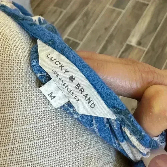 Lucky Brand Sky Blue Floral Blouse - Medium - Picture 9 of 11